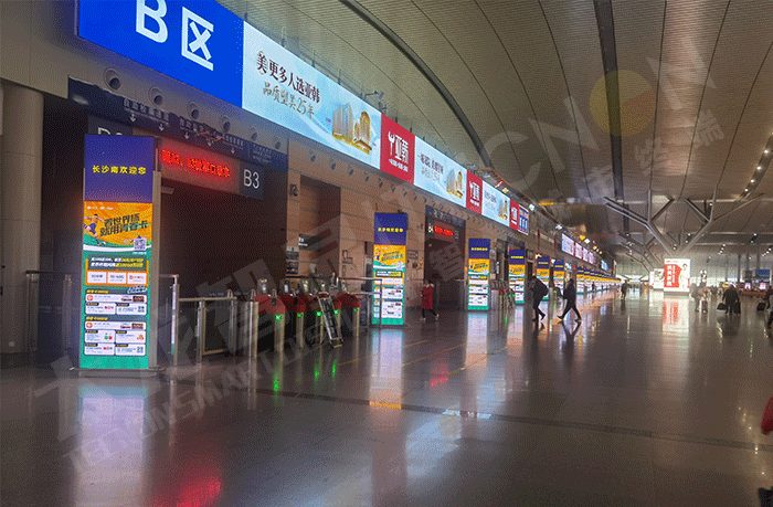 LED廣告機(jī),戶(hù)外LED廣告機(jī)