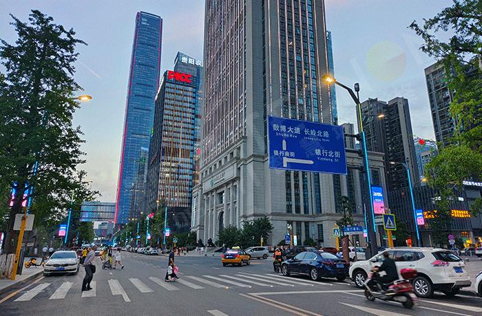 智慧多功能桿,LED燈桿屏 智慧多功能桿,LED燈桿屏